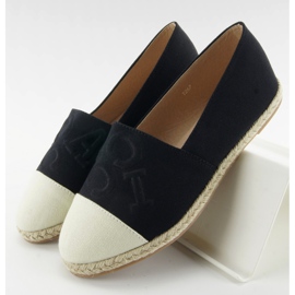 Esapdryle kohokuvioituilla T267 mustilla kirjaimilla musta ruskea 1