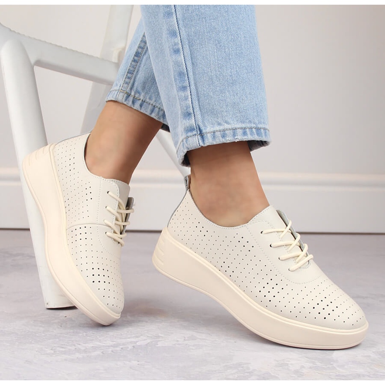 Naisten nahkaiset harjakattoiset nauhakengät, beige, Sergio Leone SP018 1