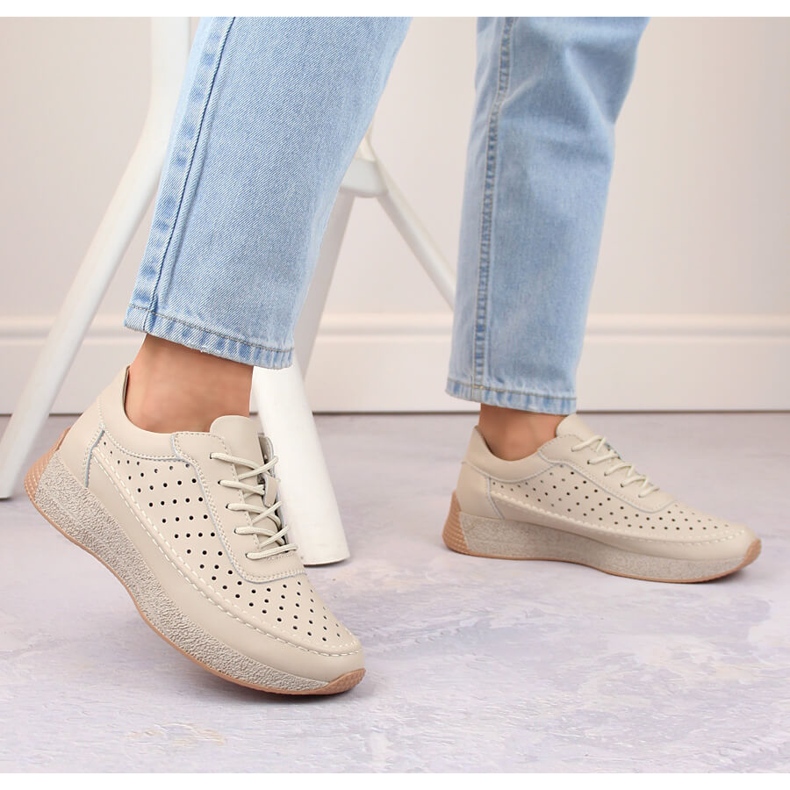 Naisten harjakattoiset nahkakengät, beige, Sergio Leone SP013 2