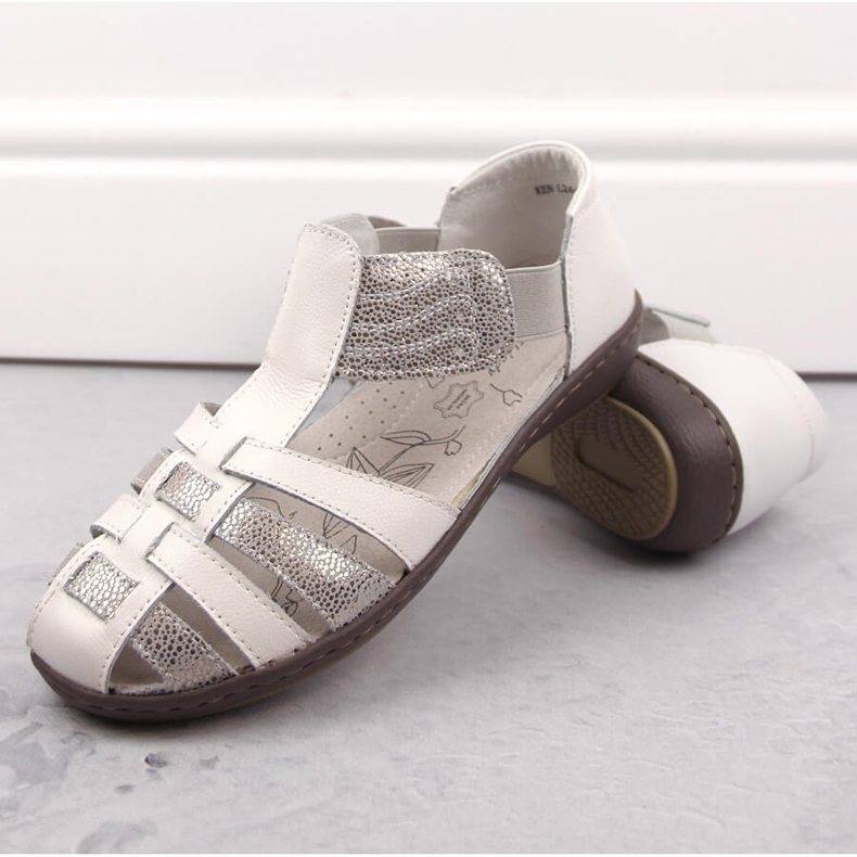 Naisten nahkaiset suljetut sandaalit, beige, T.Sokolski 1