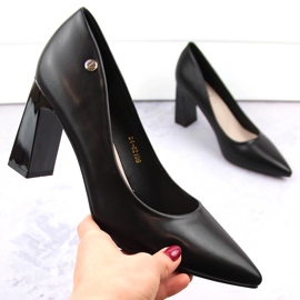 Naisten pumppuja koristeellisella kantapäällä, musta, Vinceza 62106 1