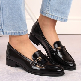 Naisten mustat patentoidut matalakorkoiset kengät Potocki SZ12065 7
