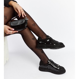 Goe NN2N4010 mustat lenkkarit strassilla 1