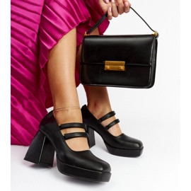 Cher mustat pumput massiivisella lohkokorolla 1