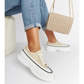 Beiget lenkkarit Plesio-alustalla 2