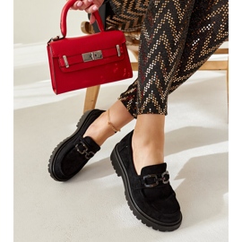 Mustat mokkanahkaat, joissa Springs-solki 1