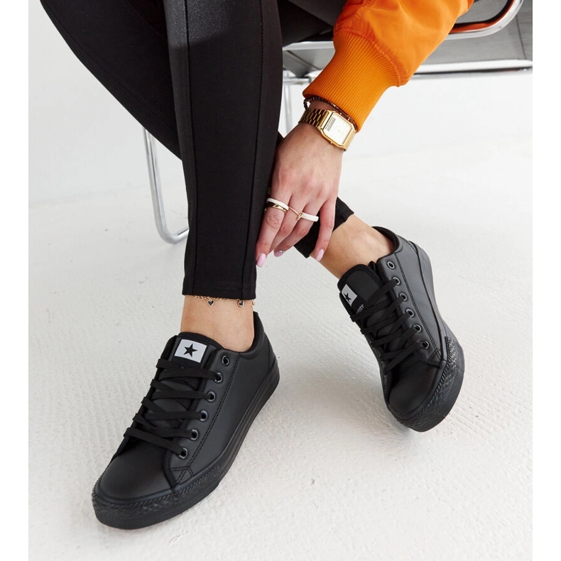 Kimberlee mustat urheilulenkkarit 1