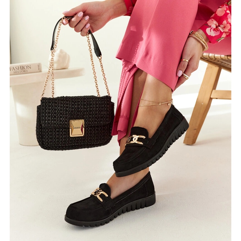 Mustat mokkasiinit, joissa Sardis-solki 2