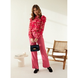 Mustat mokkasiinit, joissa Barbara-solki 2