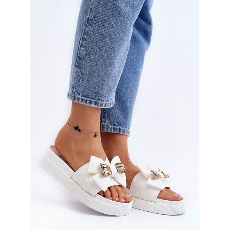 Naisten varvastossut, joissa rusetti ja nalle, valkoinen Katterina 2