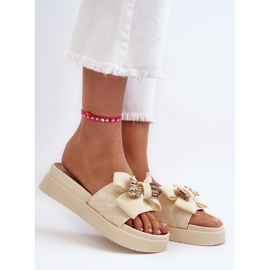 Naisten beigenväriset varvastossut, joissa rusetti ja nalle Katterina 2