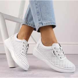 Naisten nahkaiset harjakattoiset kiilat, valkoinen Vinceza 7890 1