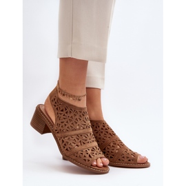 Harjakatkoiset korkeakorkoiset sandaalit Ruskea Serapina 2