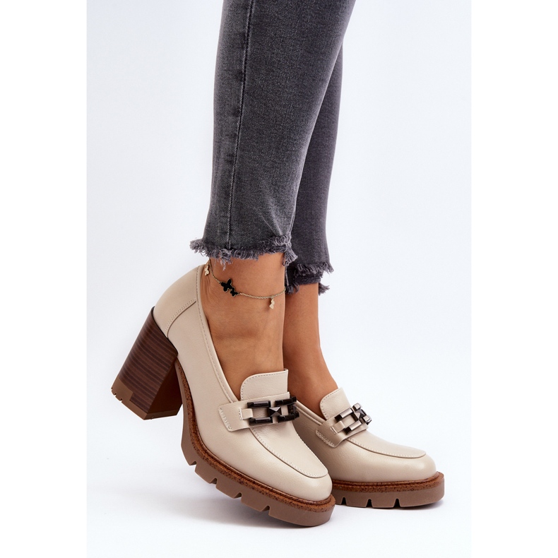 Vinceza Pumput massiivisessa korkokengissä, jossa koristelu, beige Oradna 2