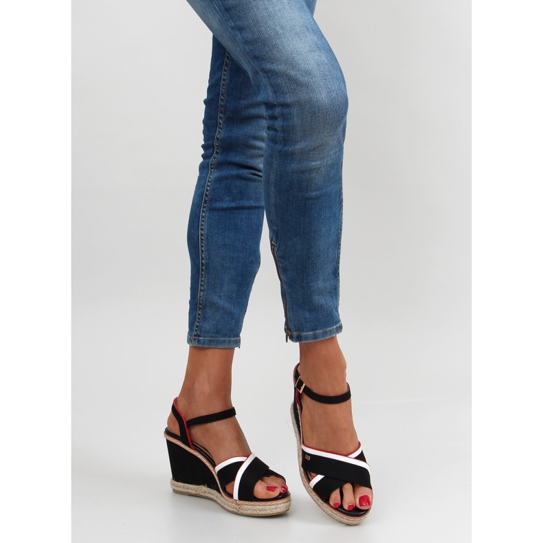 Kiila sandaalit Tomy 1234 mustat 1