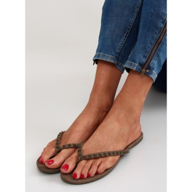 Varvastossut DD26 vihreillä pyramidinappeilla vihreä 1