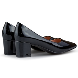 Patenttimustat teräväkärkiset pumput matalalla kantapäällä 1