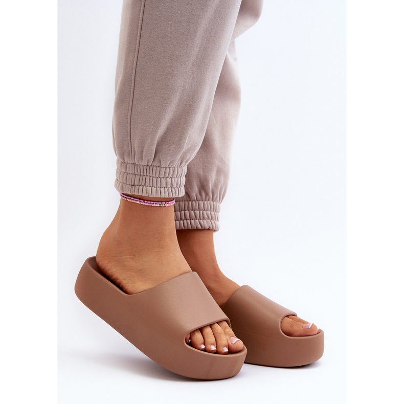 Naisten varvastossut, joissa paksu pohja, ruskea Oreithano 2