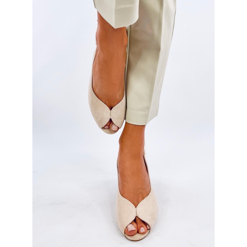 Venus Beige korkeakorkoiset sandaalit 1