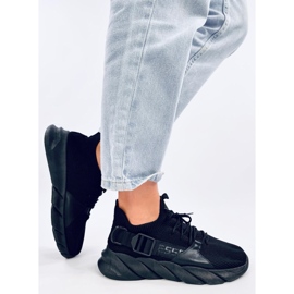 Wades Mustat sukkalenkkarit 2