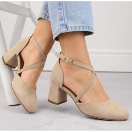 Tyylikkäät naisten mokkanahkasandaalit korkokengillä, beige Potocki SZ12341 1