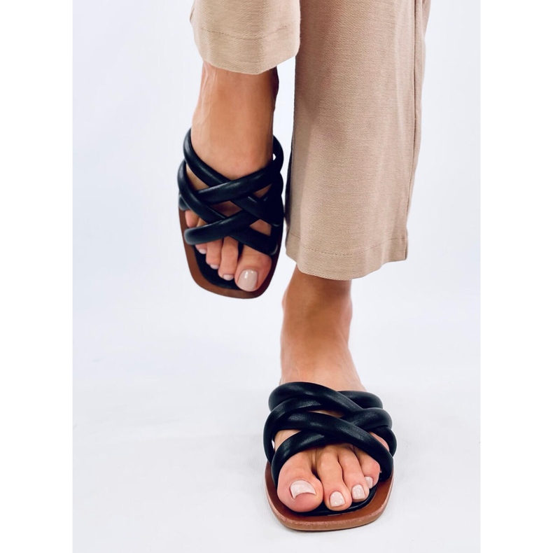 Zola Black naisten tossut musta 1