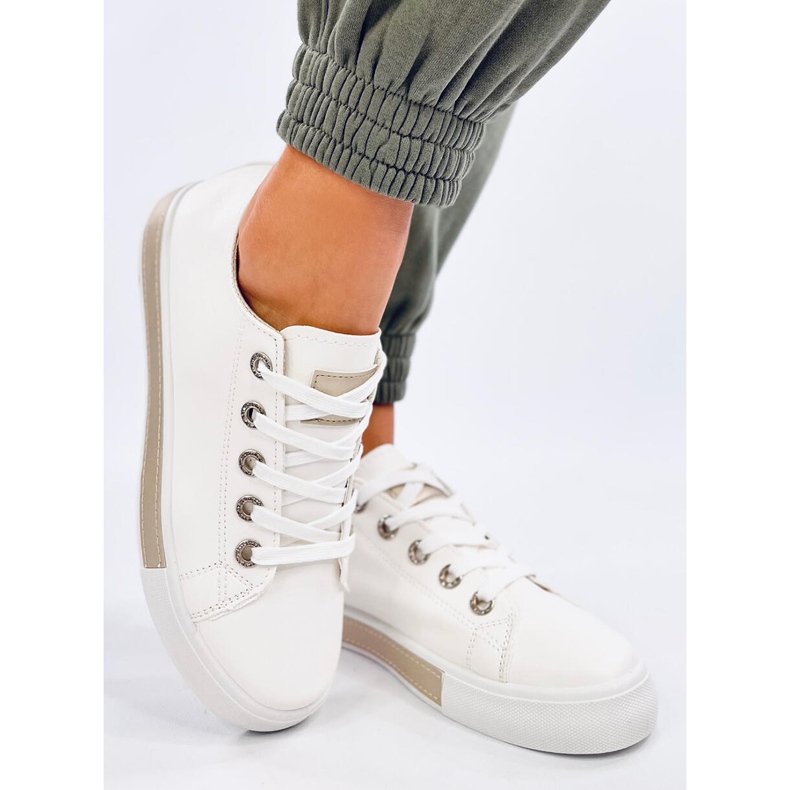 Pyöreät valkokultaiset naisten tennarit valkoinen 2