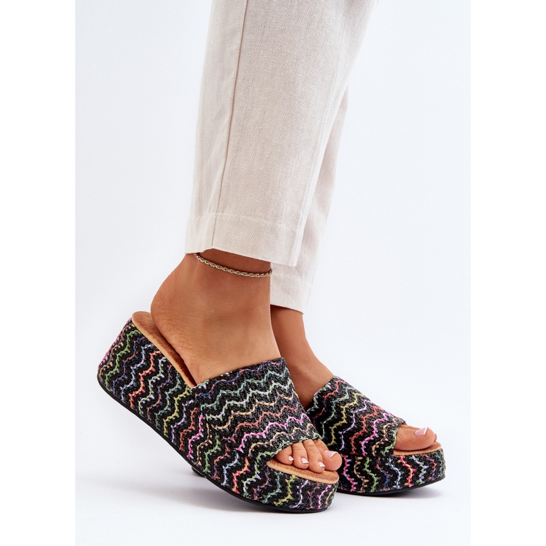 Naisten mustat Vanarila Wedge -varvastossut 2