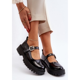 Naisten kiiltonahkakengät koristesoljella, musta Lindnessa 2