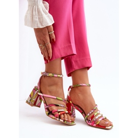 Kuviolliset sandaalit korkeakorkoisessa monivärisessä Jengllassa vaaleanpunainen 2