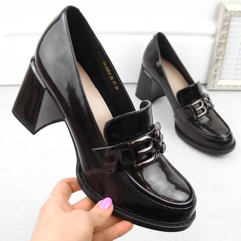 Naisten kiiltonahkaiset korkokengät, musta, Vinceza 63509 1