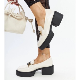 Vincezan beigenväriset patentoidut korkokengät 1