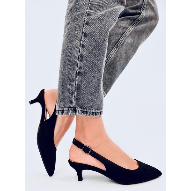 Malloi Mustat matalakorkokengät avokorolla 1