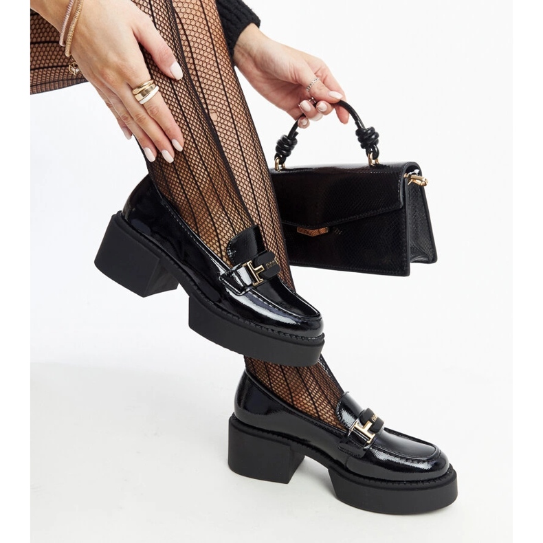 Vinceza mustat patentoidut korkokengät 1