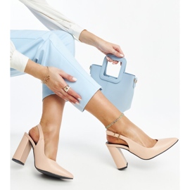 Wechslerin beigenväriset avokärkiset pumput 1