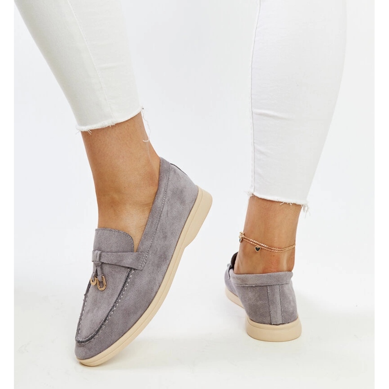 Fioranon harmaat mokasiinit metalliriipuksella 1