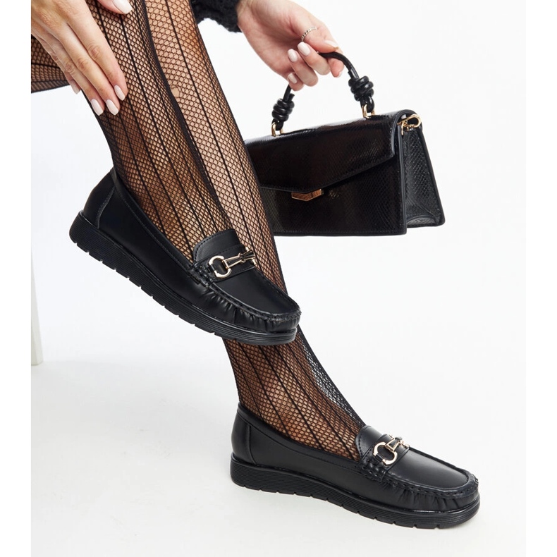 Anisah mustat soljelliset loaferit 1