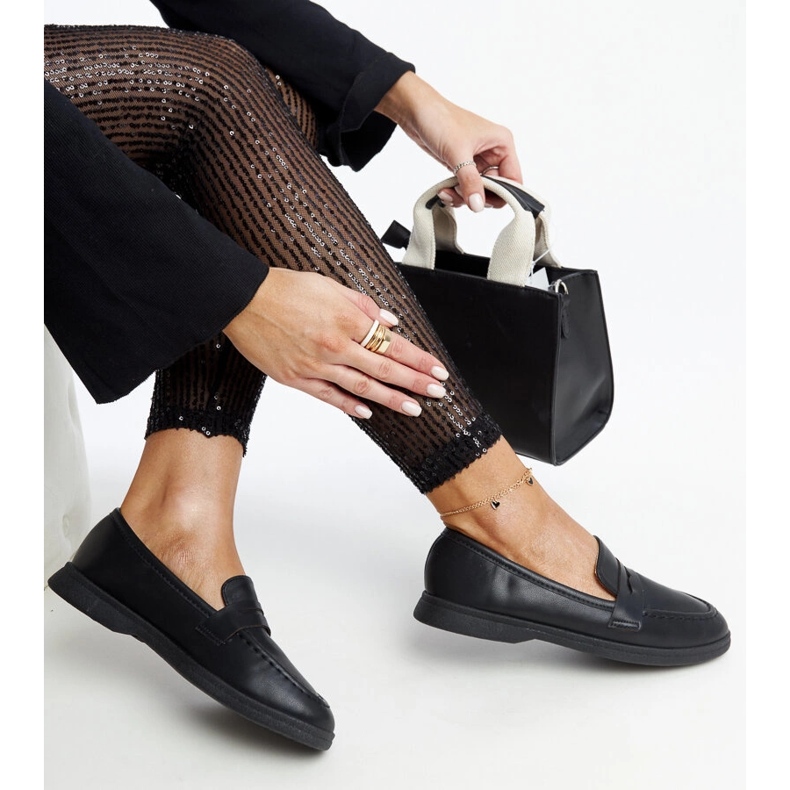 Mustat klassiset Nawrah mokasiinit 1