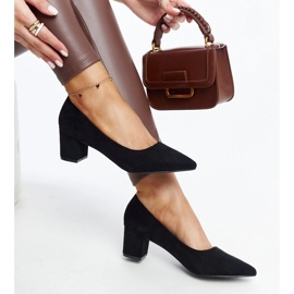 Mustat Araxi-korkokengät 1