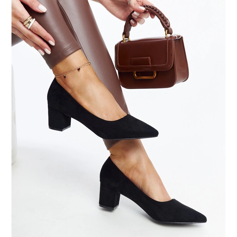 Mustat Araxi-korkokengät 1