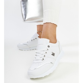 Valkoiset lenkkarit, joissa paksu Kincheloe-pohja valkoinen 2