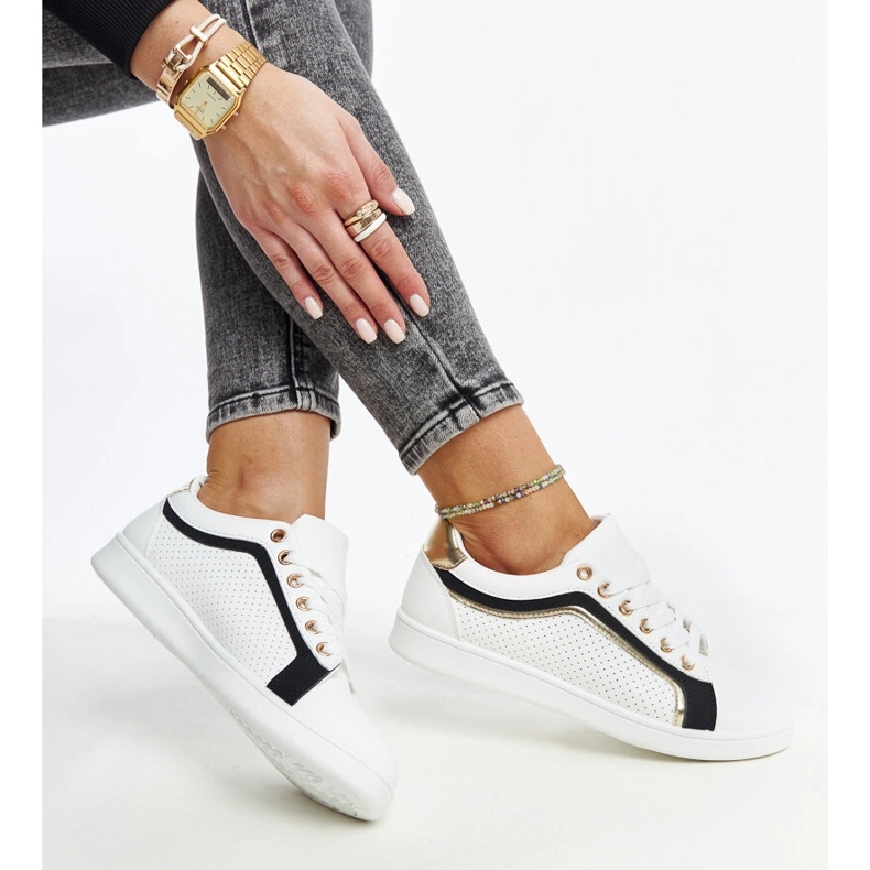 Valkoiset ja mustat tennarit Amala-alustalla valkoinen 1