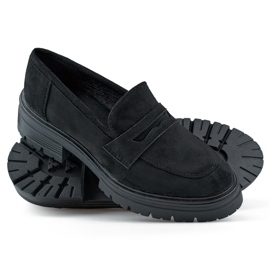 Naisten mustat mokkanahkaiset loaferit, mustat mokkahousut 1