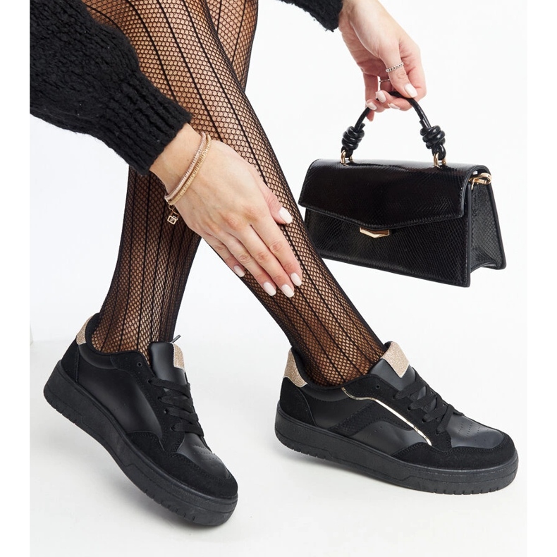 Walda mustat alustalenkkarit 1