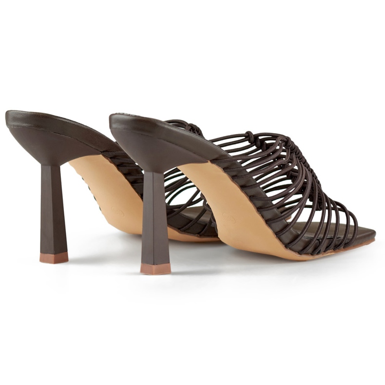 Varvastossut korkeakorkoisella, tyylikkäät, joustavat naisten varvastossut korkeakorkoisella ruskealla korolla 1