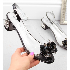 Läpinäkyvät naisten sandaalit helmillä, musta Potocki WS43300 1