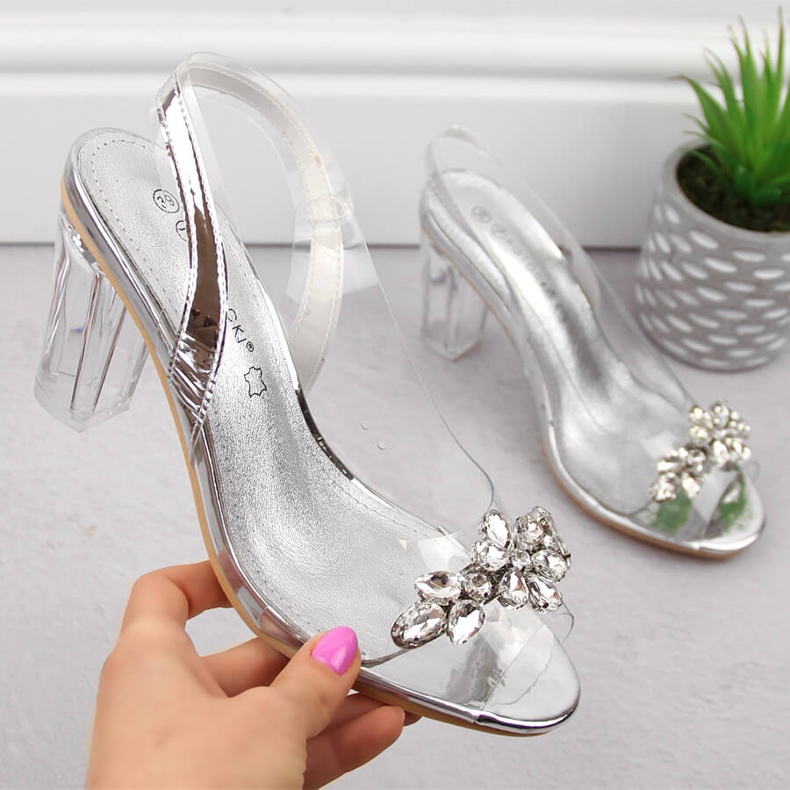 Läpinäkyvät naisten korkeakorkoiset sandaalit hopeisilla zirkoneilla Potocki WS43305 hopea 1