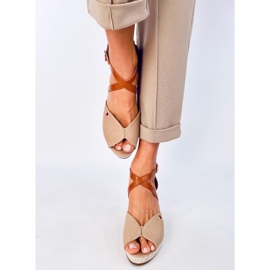 Berna Khaki avokärkisandaalit beige 1