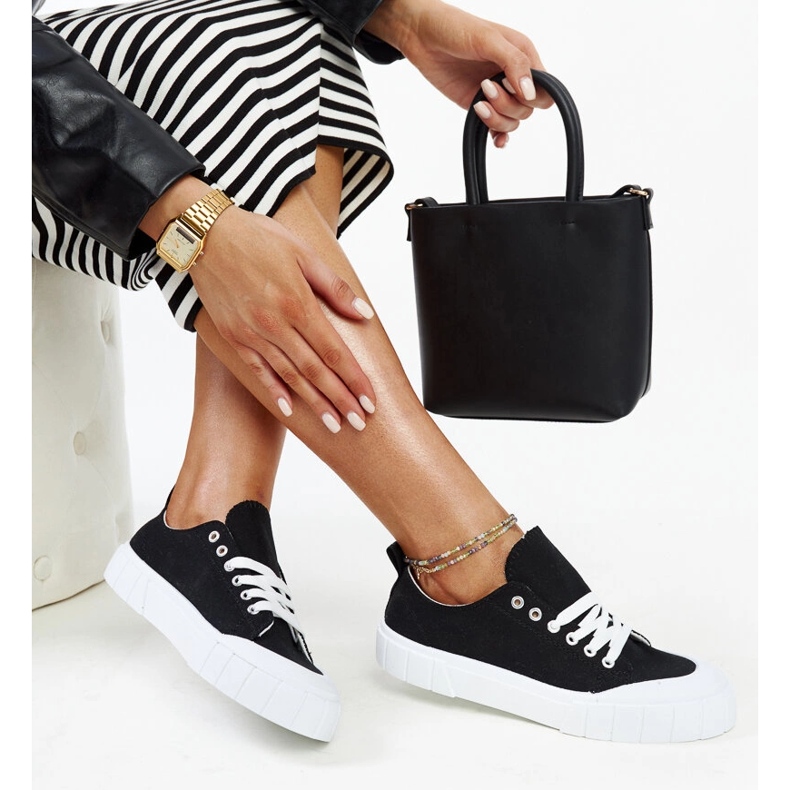 Eduardin mustat kangaslenkkarit 1