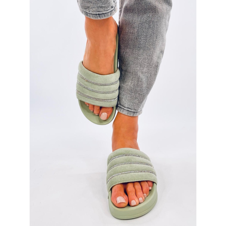 Lynne Green tekojalokiviliukumäkiä vihreä 1